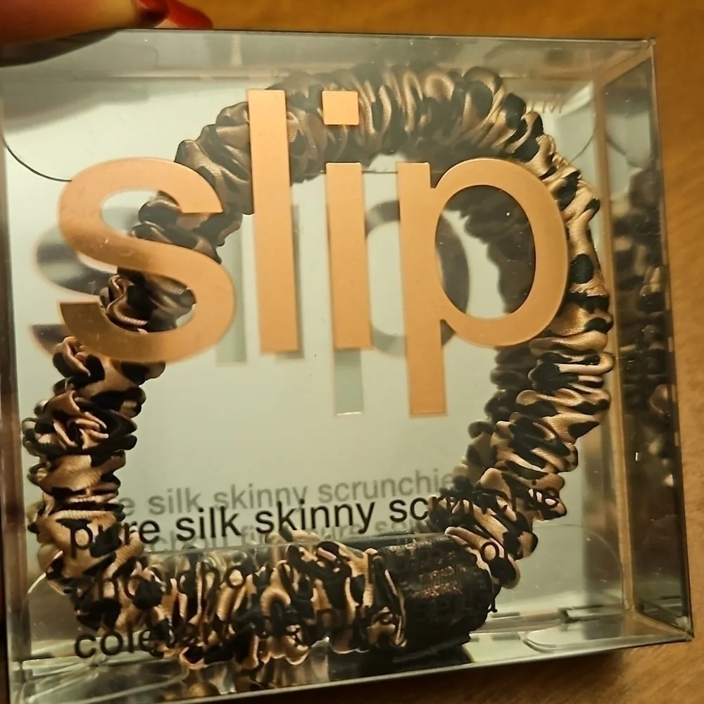 NWT Slip pure silk skinny scrunchie leopard print.